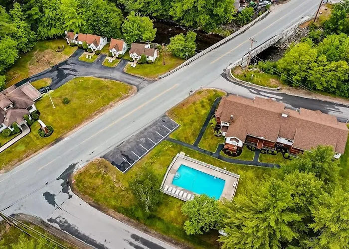 Riverbank Motel